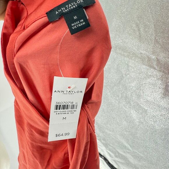 Ann Taylor Factory Womens Coral Short Sleeve Blouse With Tie Neck Size M 100% Po - Picture 4 of 9